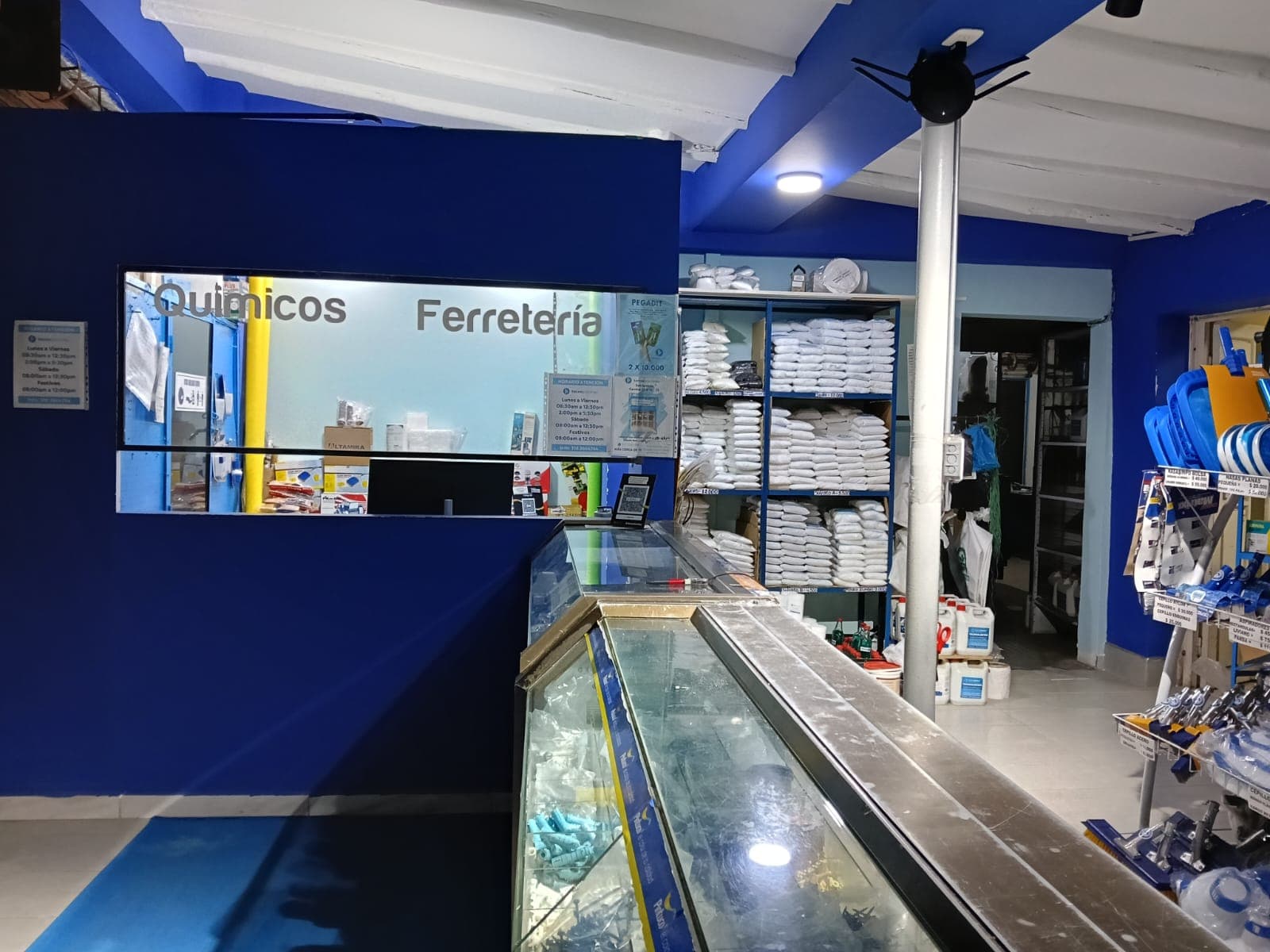 Accesorios, mangueras y aspiradoras de fondo